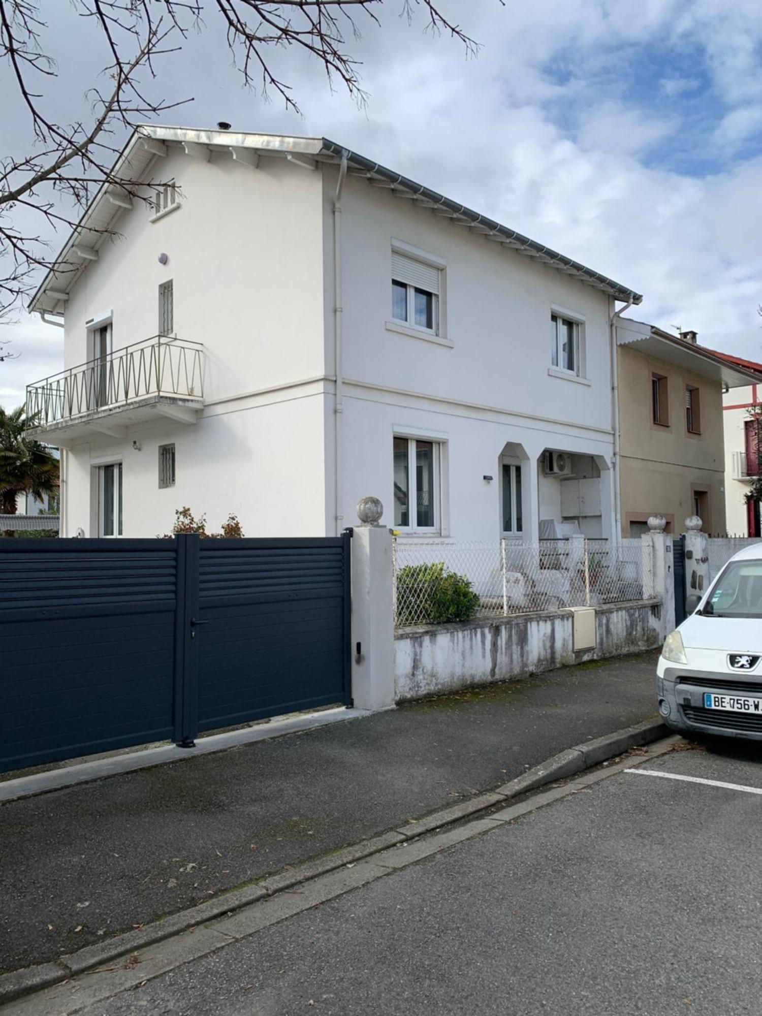 Chez Line Et Francis Apartment Tarbes Exterior photo